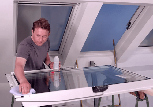 Замена стеклопакета в мансардном окне